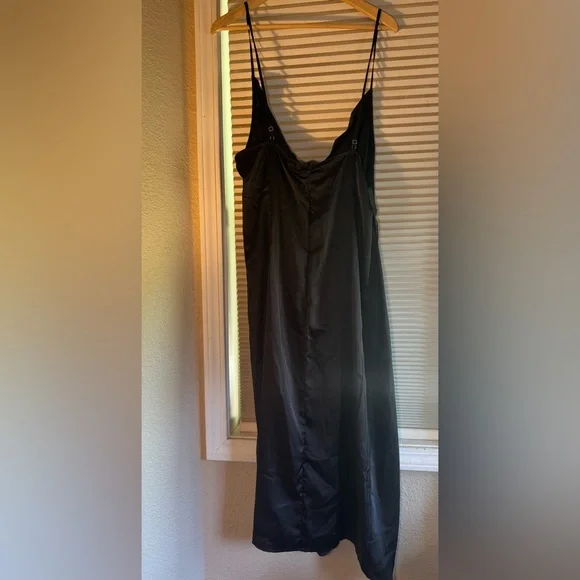 PrettyLittleThing Black Satin Cowl Neck Slip Dress XL NWT - Picture 3 of 6